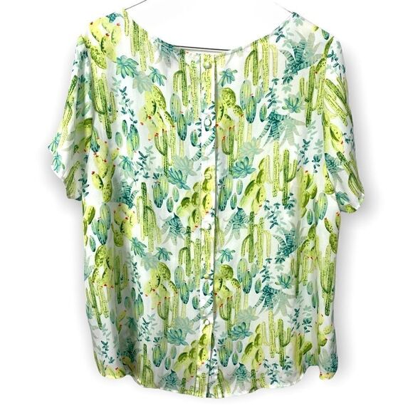 Torrid Abbey White Cactus Georgette Blouse Torrid Size 3 - Picture 7 of 10